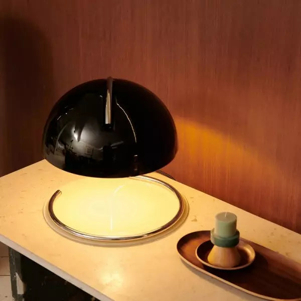 Lampe de table postmoderne en métal et verre
