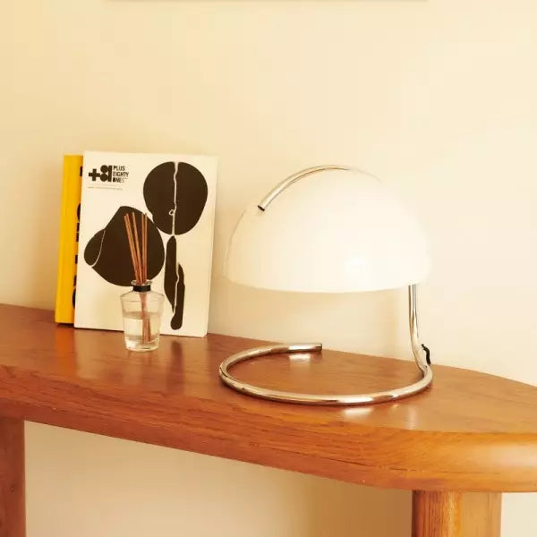 Lampe de table postmoderne en métal et verre
