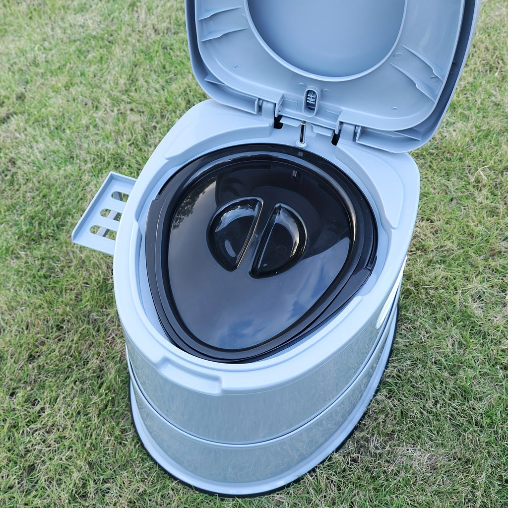 Toilettes Portables Grises en PVC - Confortables et Pratiques pour le Camping et les Situations d'Urgence