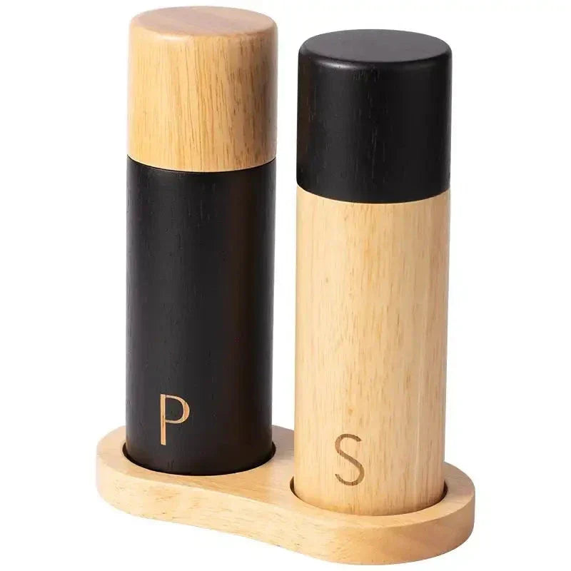 Ensemble de moulins à sel et à poivre en bois
