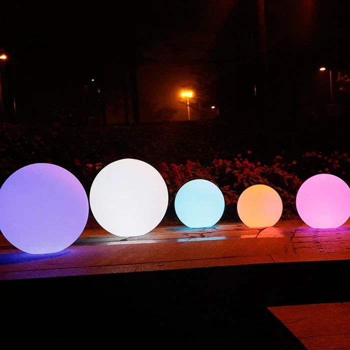 Éclairage de Jardin Sphérique Enchanteur GlowSphere
