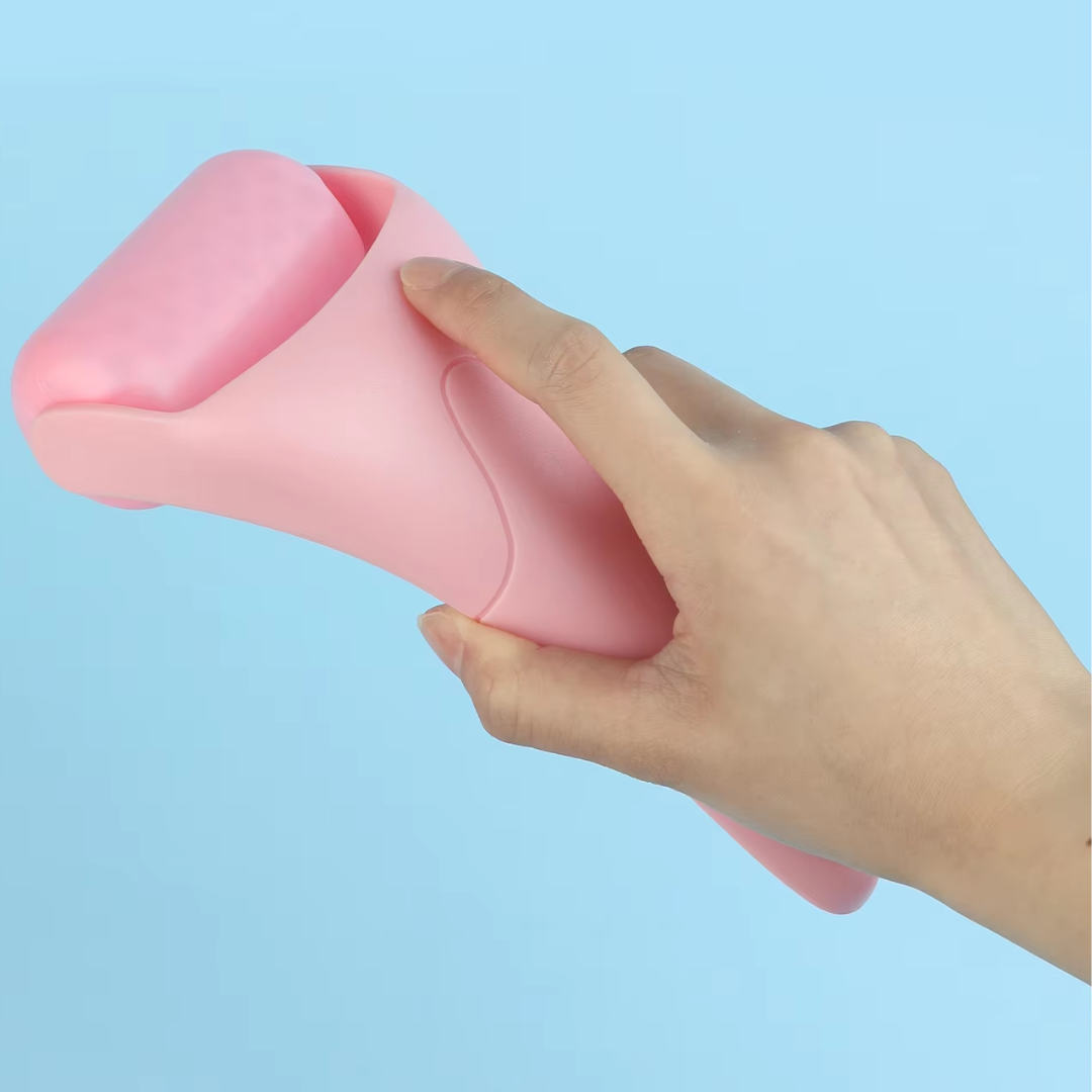Roller de Glace pour le Visage – Adoucit les Rides et les Gonflements !