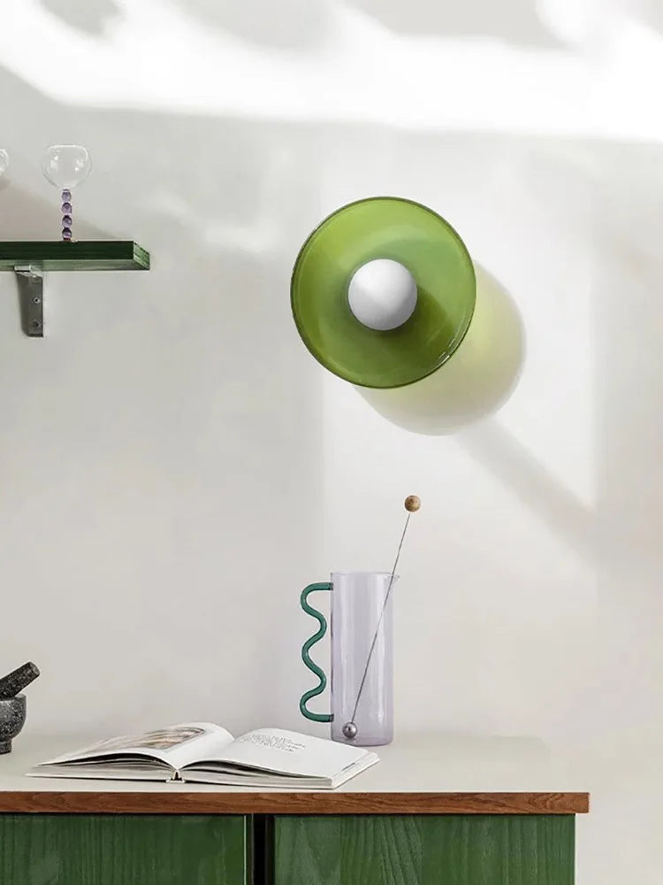Design Intemporel pour l'Entrée et le Balcon