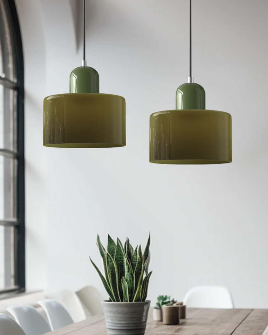 Lampe Suspendue Élégante avec Silhouette Sculpturale