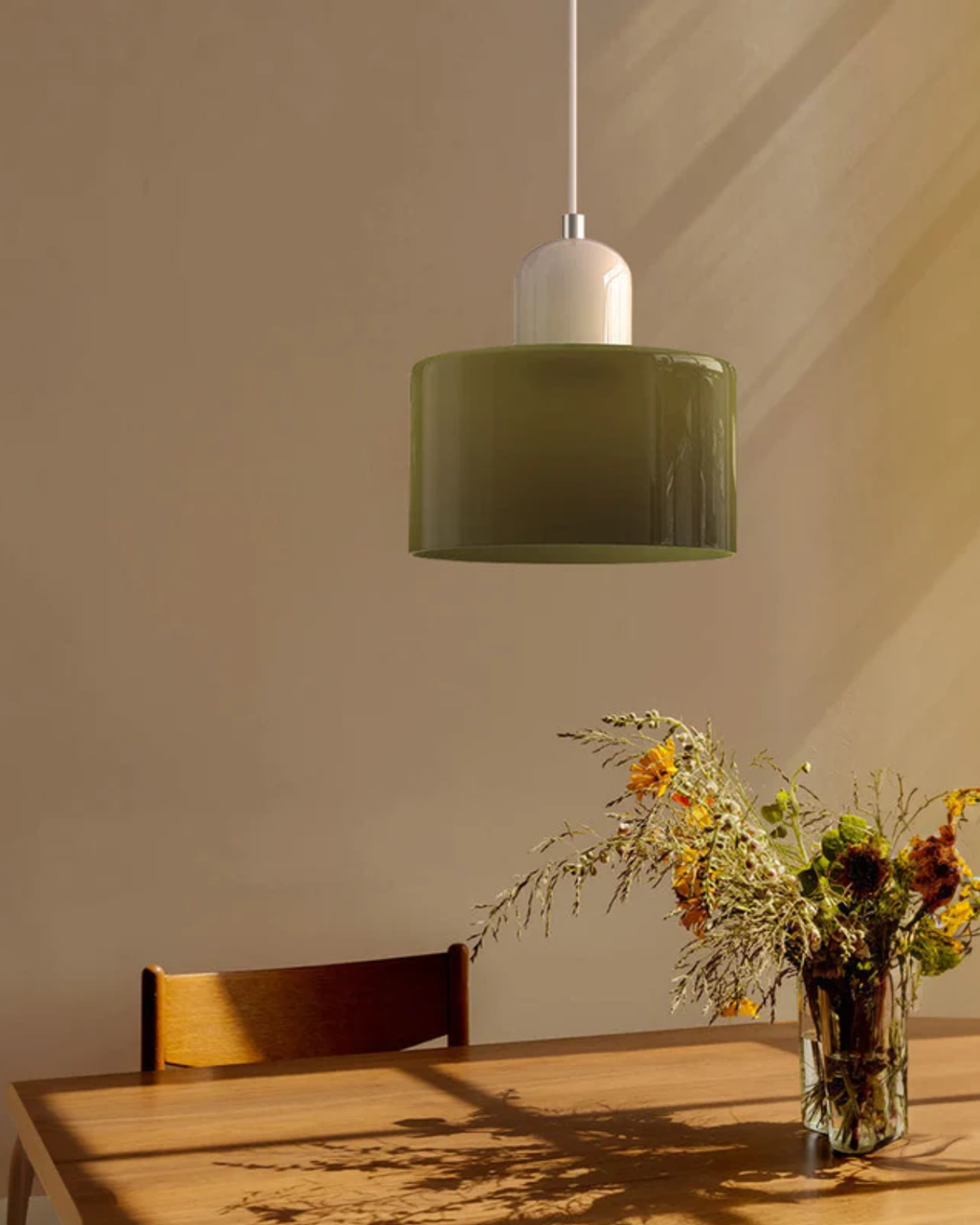 Lampe Suspendue Élégante avec Silhouette Sculpturale