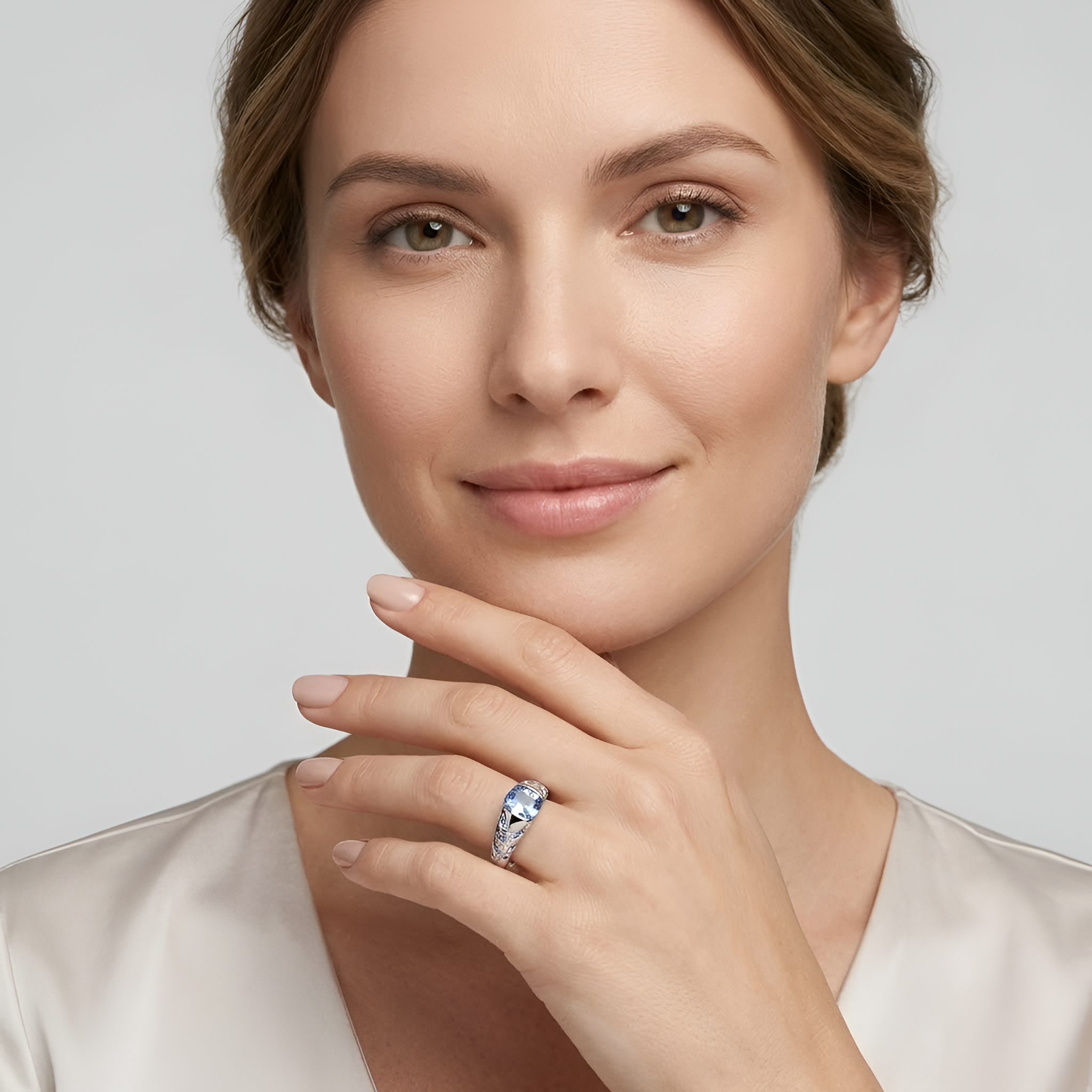 Hazel - Bague élégante pour femme, ornée d'un zircon et d'un motif de feuille