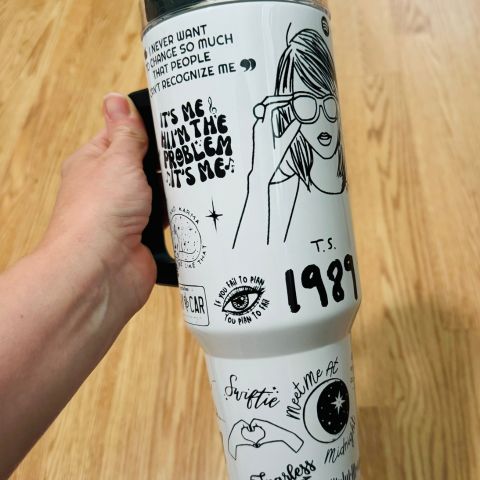 Gobelet en acier inoxydable en édition limitée Taylor Swift
