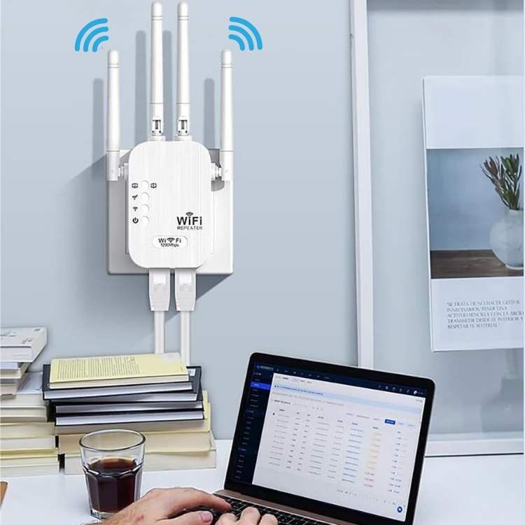 Amplificateur WiFi 5G Extérieur Longue Portée pour une Connectivité Rapide