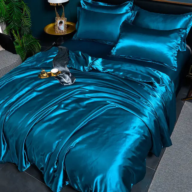 Housse de Couette Satin Uni de Luxe - SilkSerenity