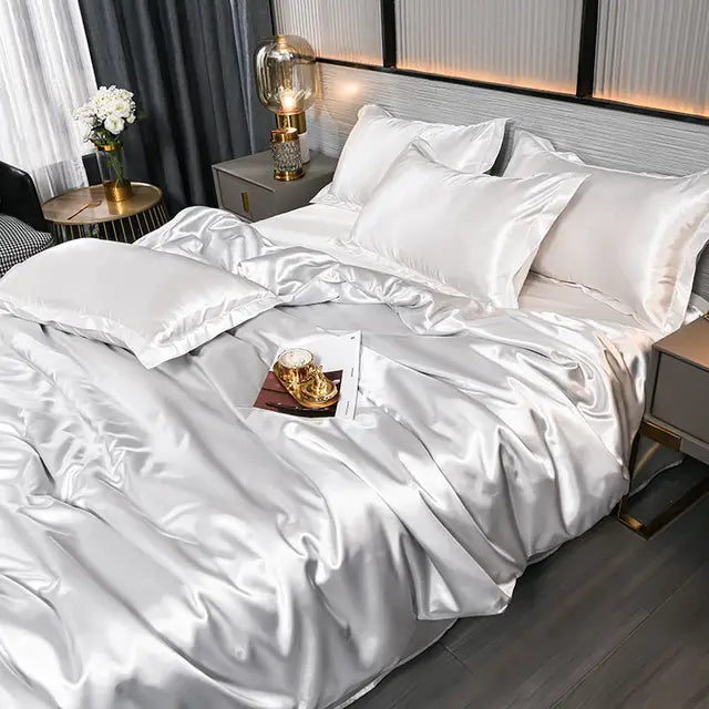 Housse de Couette Satin Uni de Luxe - SilkSerenity