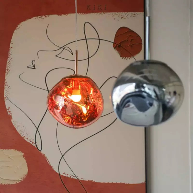 Lampe Suspendue Melt – Objet Lumineux Élégant et Ambiance Chaleureuse