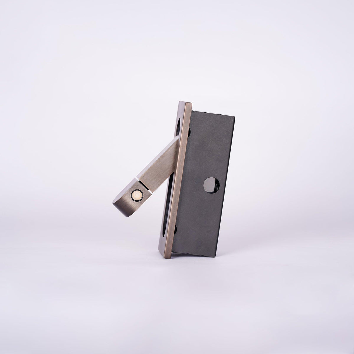 Lampe de lecture LED de chevet moderne et ajustable - Finitions variées