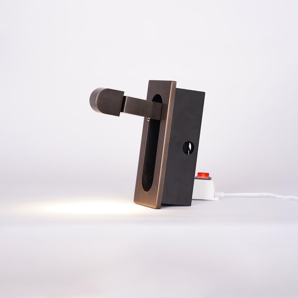 Lampe de lecture LED de chevet moderne et ajustable - Finitions variées