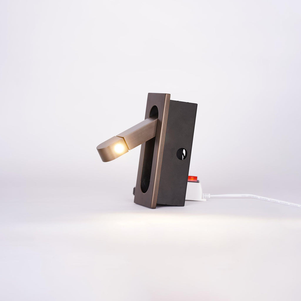 Lampe de lecture LED de chevet moderne et ajustable - Finitions variées