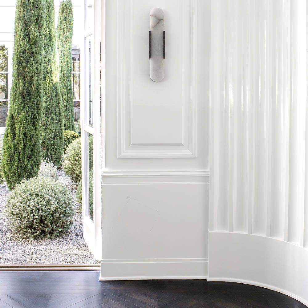 Applique Murale Élégante en Albâtre Allongée – Éclairage Chic Moderne