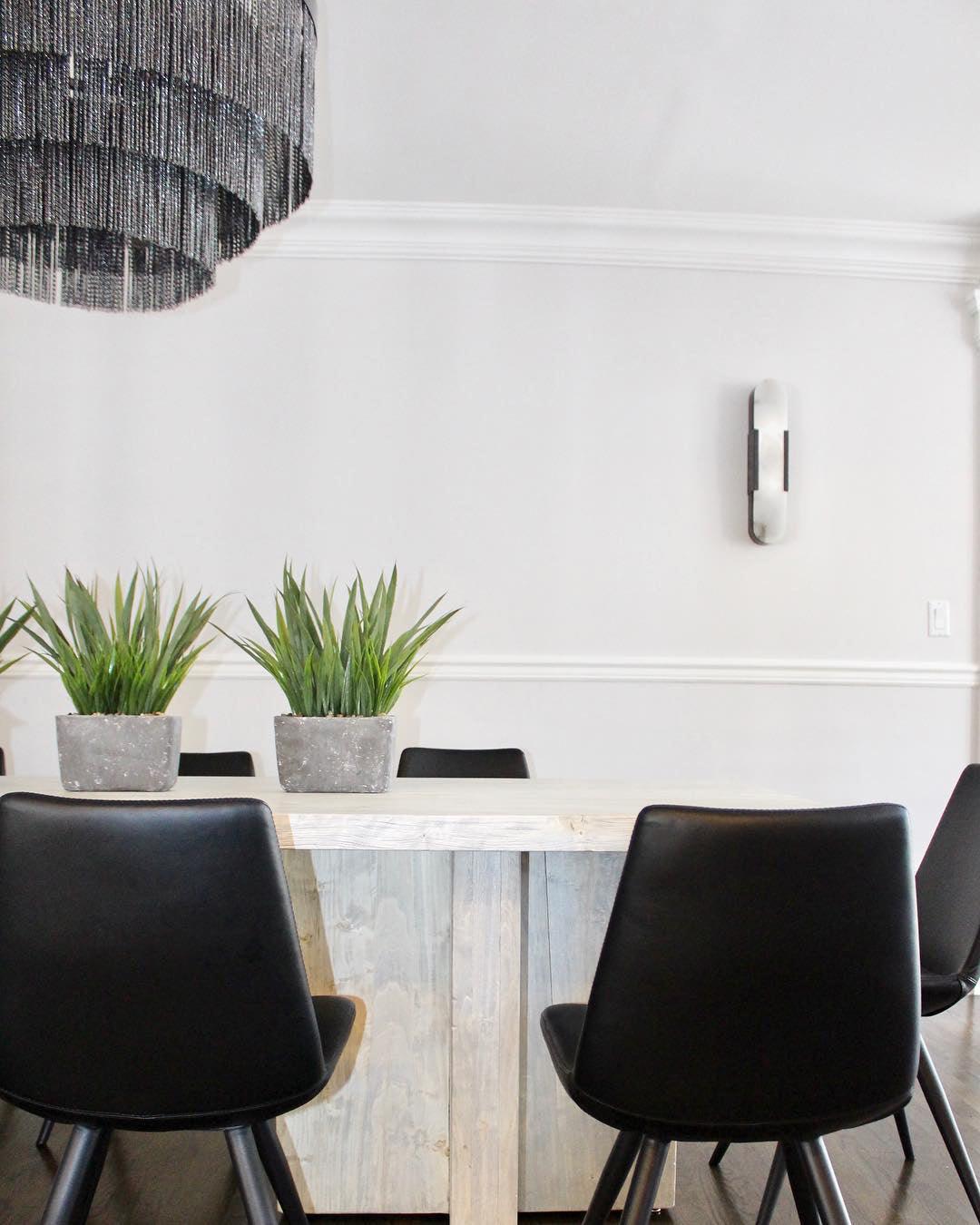 Applique Murale Élégante en Albâtre Allongée – Éclairage Chic Moderne