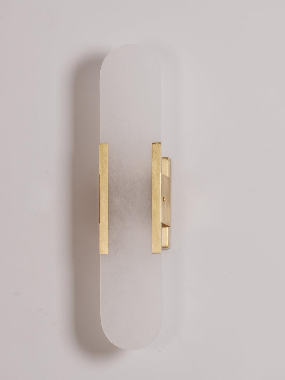 Applique Murale Élégante en Albâtre Allongée – Éclairage Chic Moderne