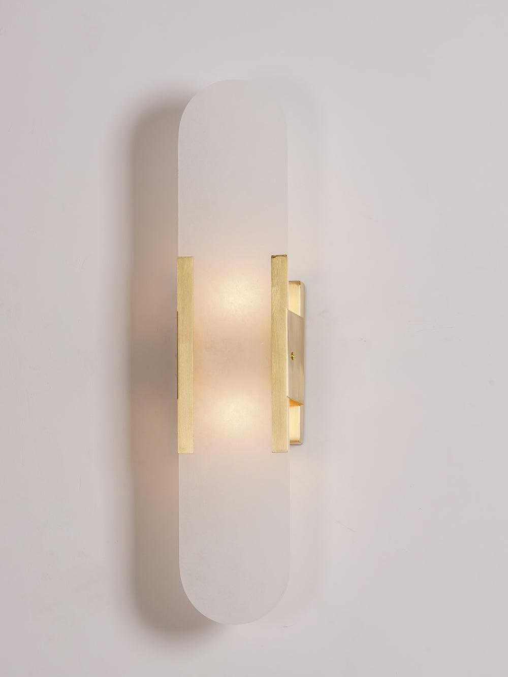 Applique Murale Élégante en Albâtre Allongée – Éclairage Chic Moderne