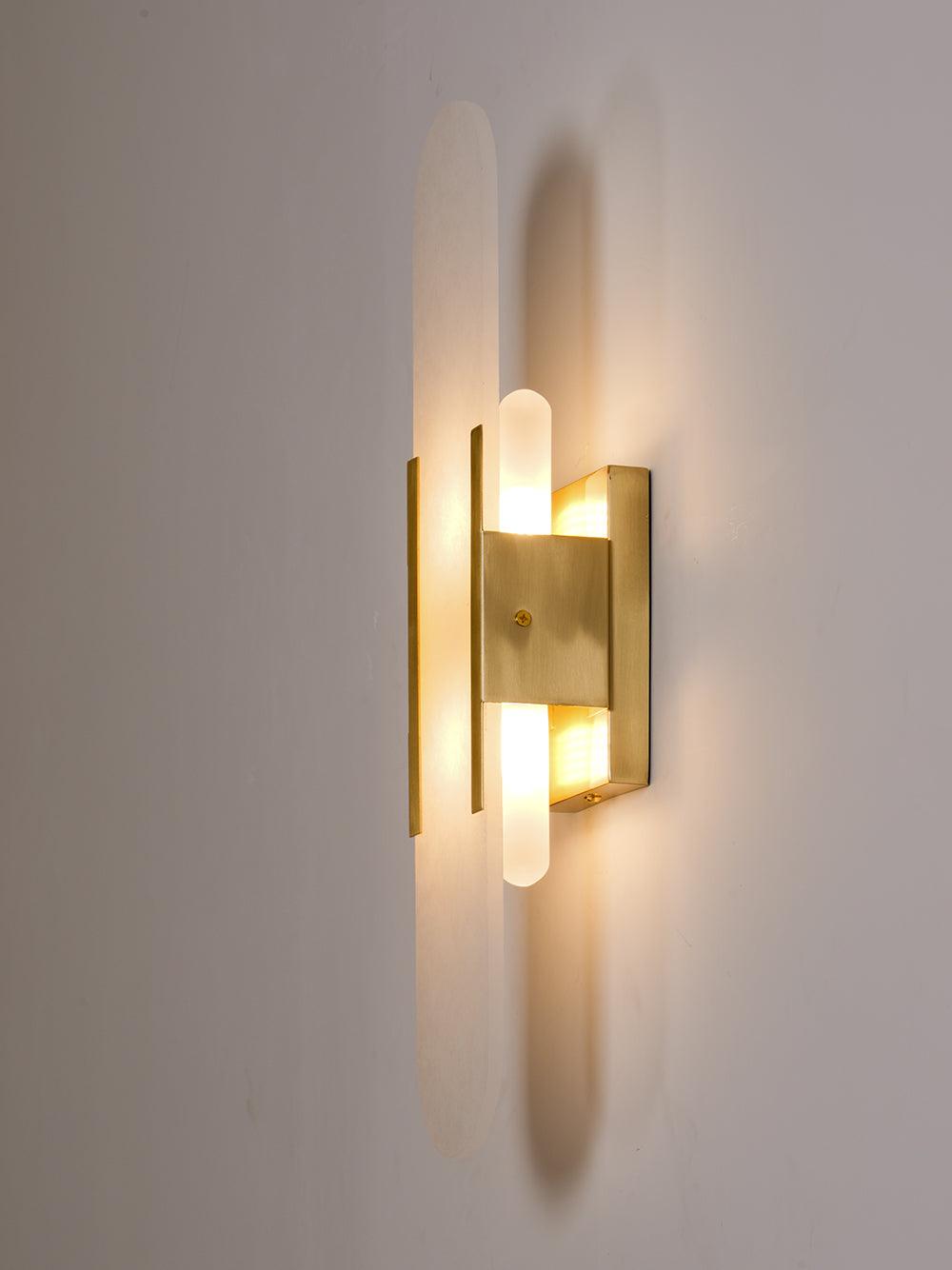 Applique Murale Élégante en Albâtre Allongée – Éclairage Chic Moderne