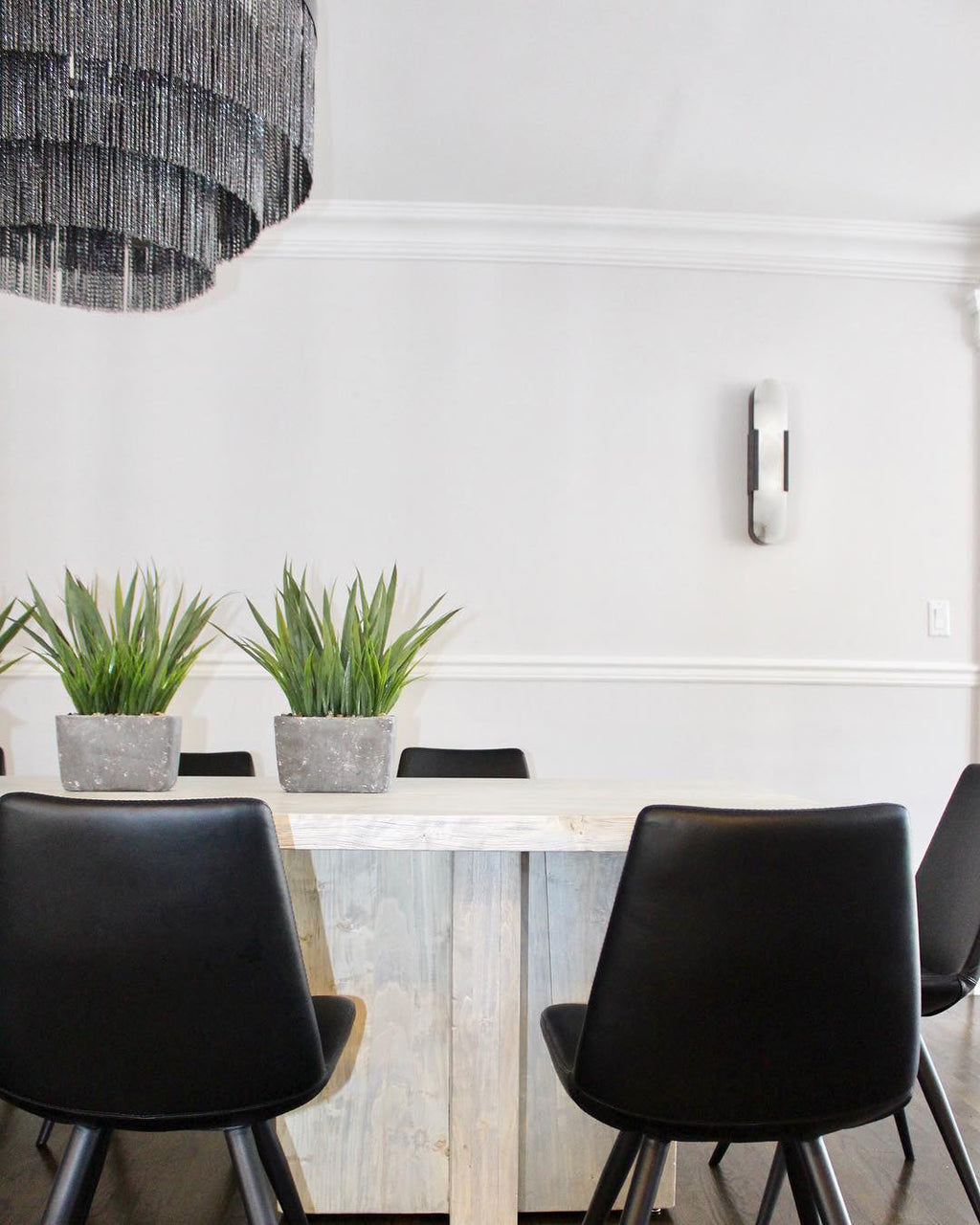 Applique Murale Élégante en Albâtre Allongée – Éclairage Chic Moderne
