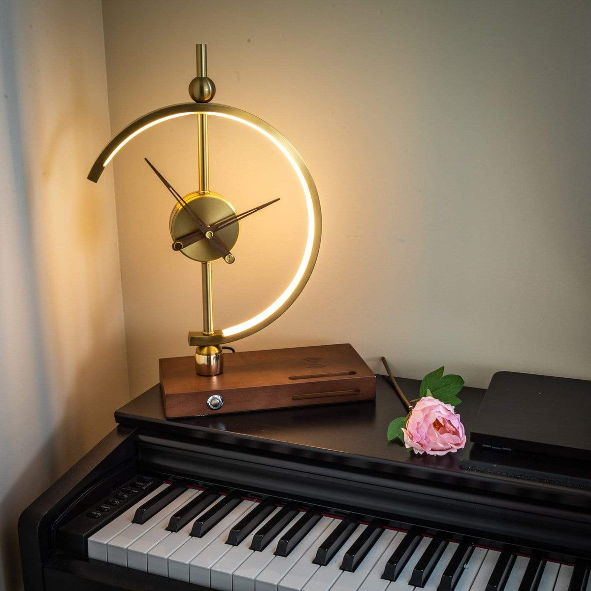 Lampe Sans Fil Moderne avec LED et Horloge pour Maison/Bureau