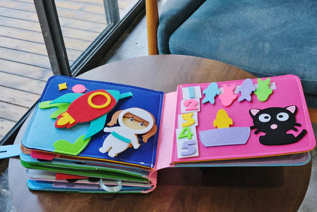 Livre d'Aventures Montessori - Histoires en Feutre