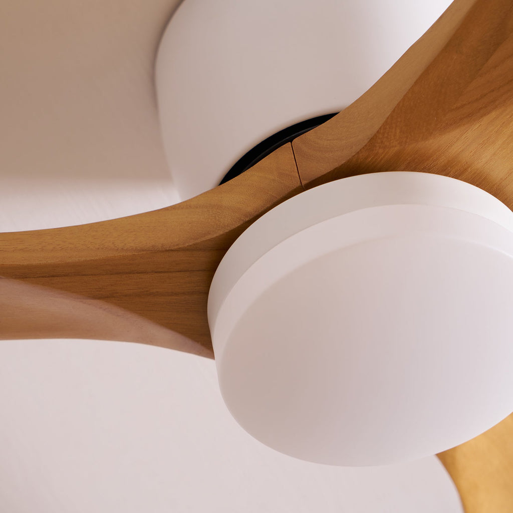 Ventilateur de plafond en bois nordique avec lumière LED télécommandée
