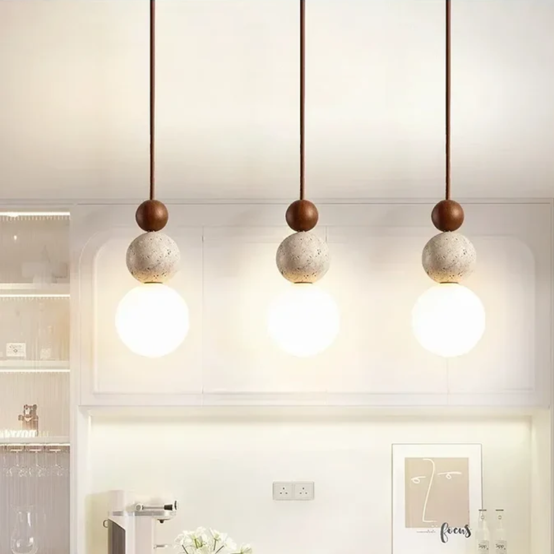 Lampe suspendue moderne en travertin et acajou - NaturaLuxe