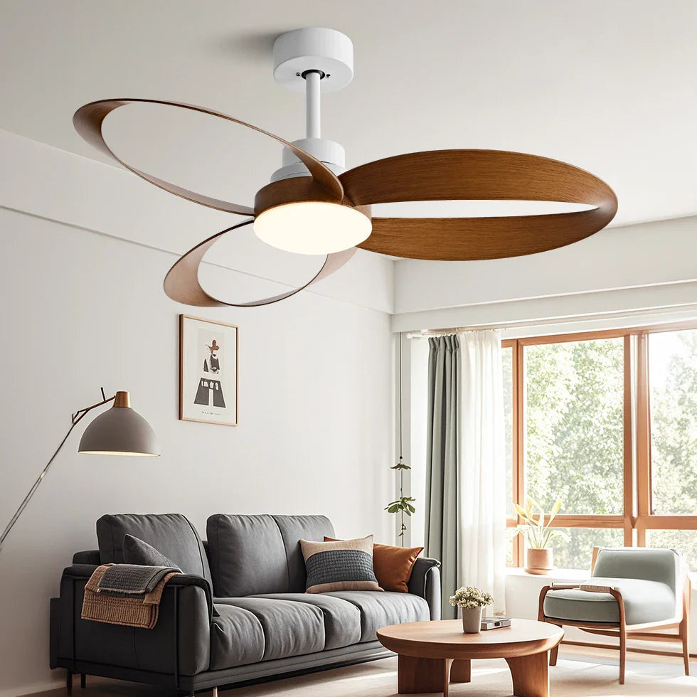 Ventilateur de plafond LED moderne avec des pales en bois