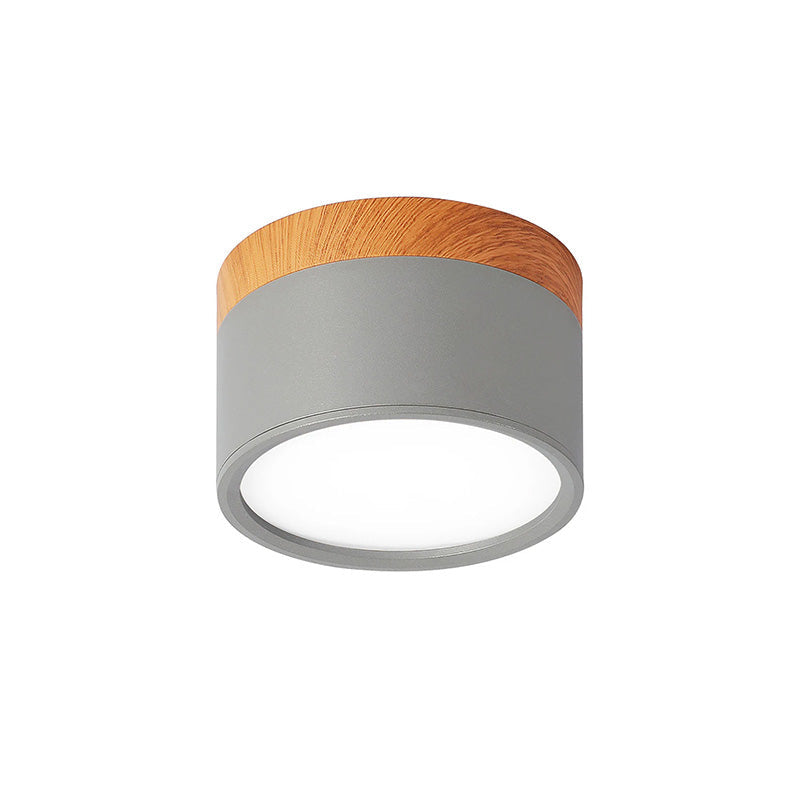Lampe de plafond moderne avec accent en bois