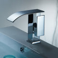 Robinet cascade élégant – Robinet de salle de bain avec un écoulement d'eau luxueux