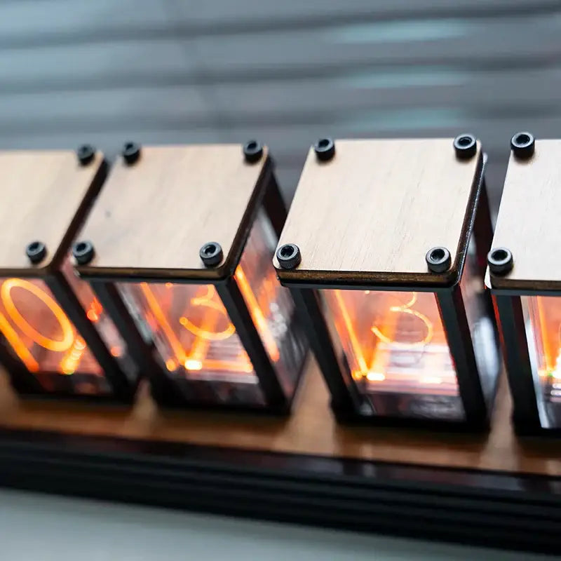 Horloge à lampes Nixie avec six affichages