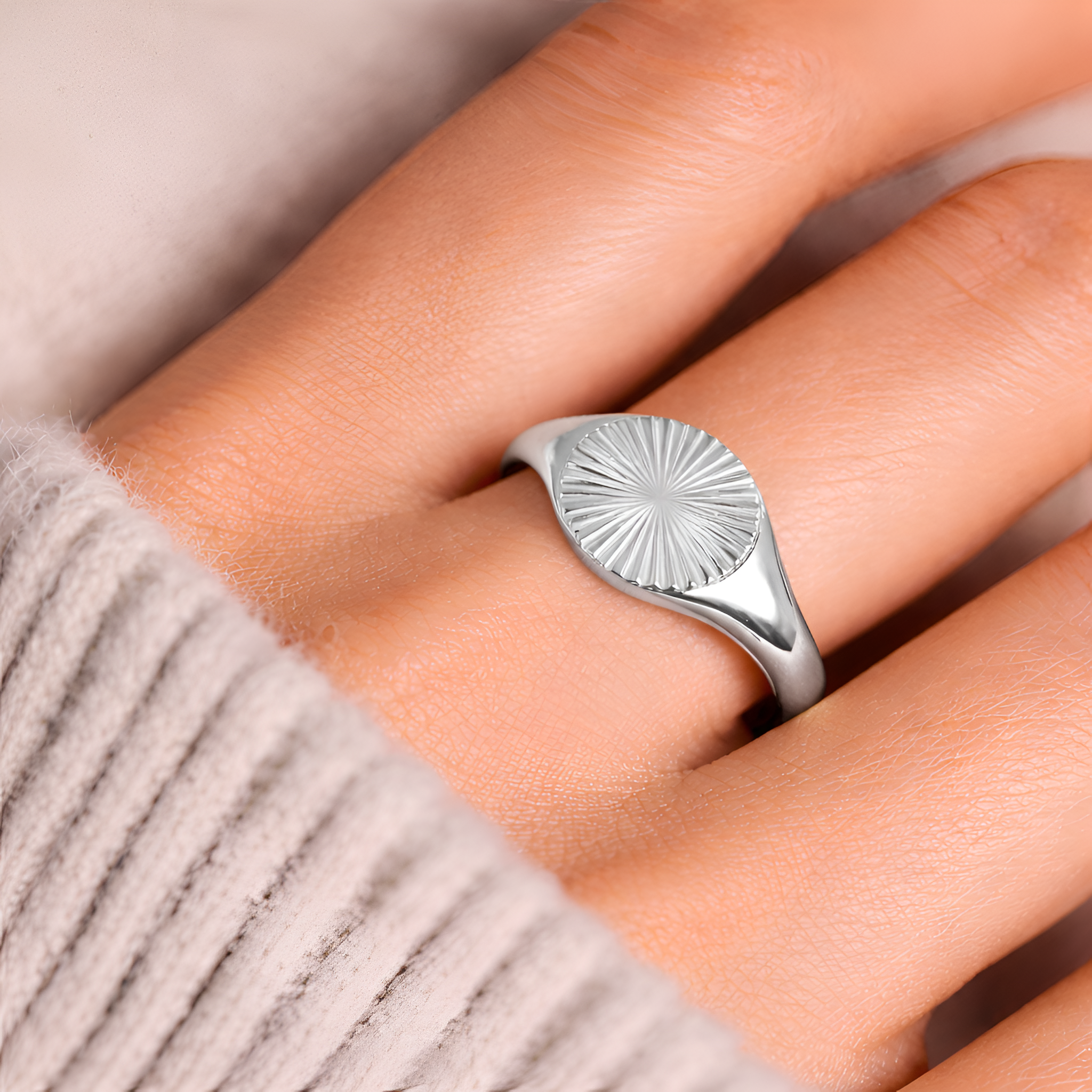 Quinn - Bague minimaliste Wave pour femme