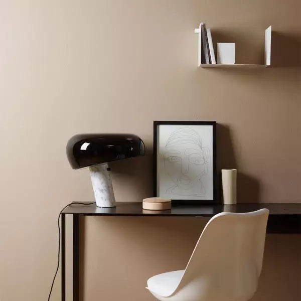 Lampe de table iconique avec socle en marbre