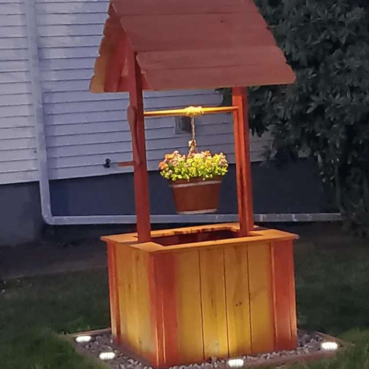 Lumières de Jardin SunBeam – Résistantes à la Rouille, Alimentées par Solaire et Prêtes pour Toutes Conditions Météorologiques
