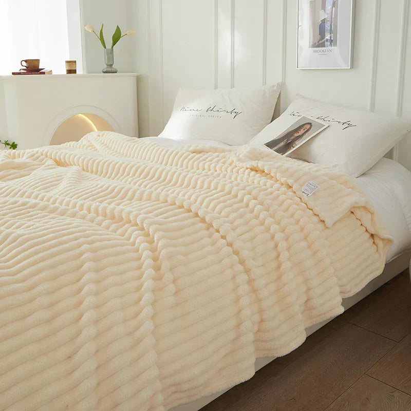 Couverture en Flanelle Polaire Rayée Large - CozyStripe