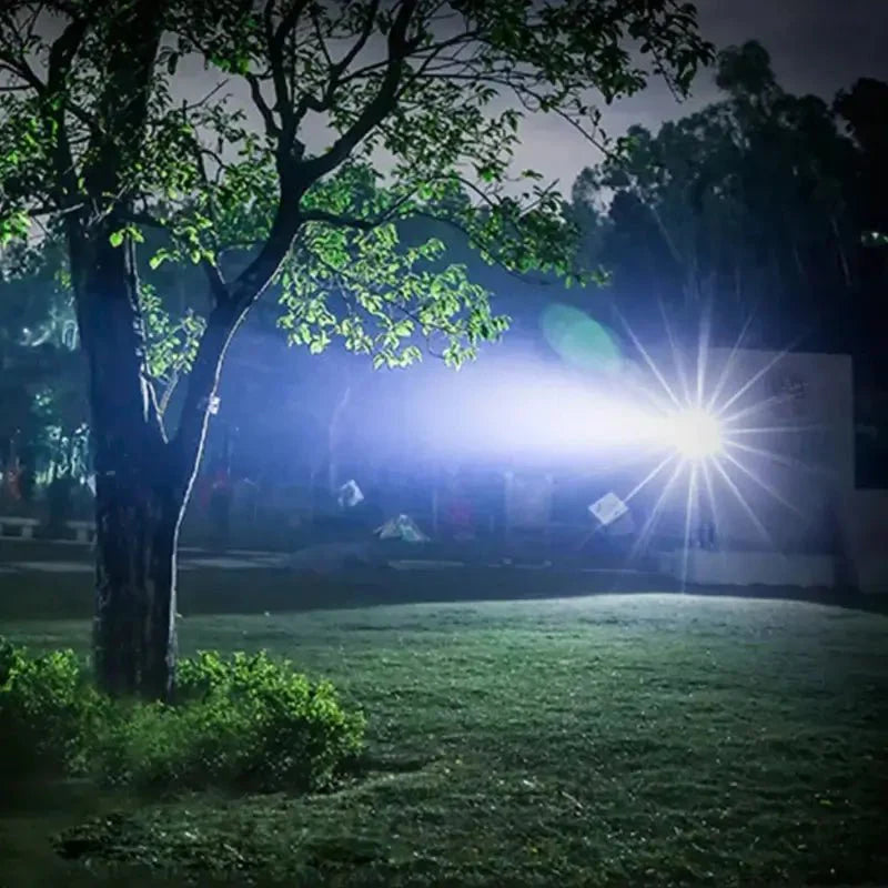 XH-P50 Lampe de Poche 90000 Lumens